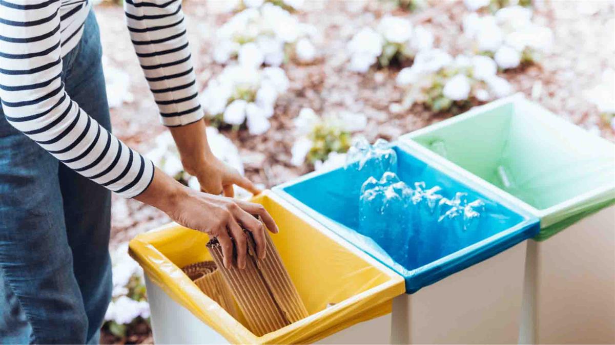 Tái chế rác thải: Từ thu gom đến sản phẩm tái sử dụng